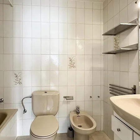 Big With Parking * Τόσα ντε Μαρ