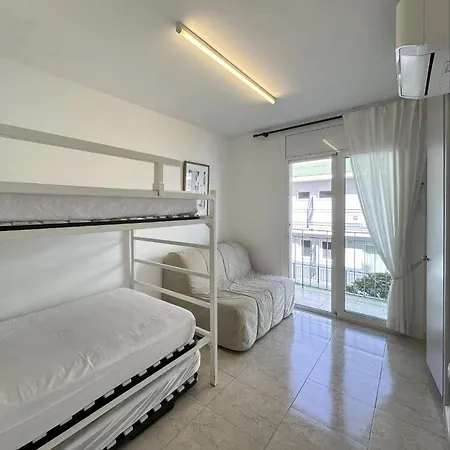 Apartment Big With Parking *