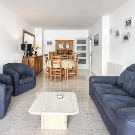 Big With Parking Apartment