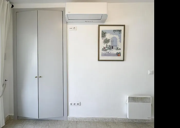 Lets Holidays Big With Parking Tossa de Mar